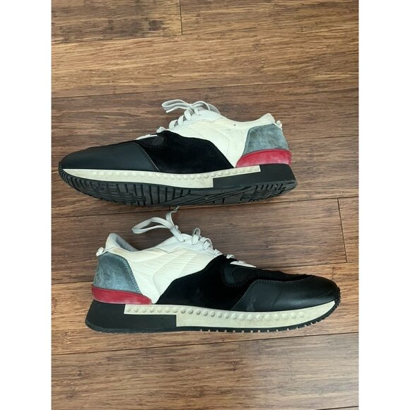 Givenchy Men Runner Sneakers Shoes - Size EU 44 US 11